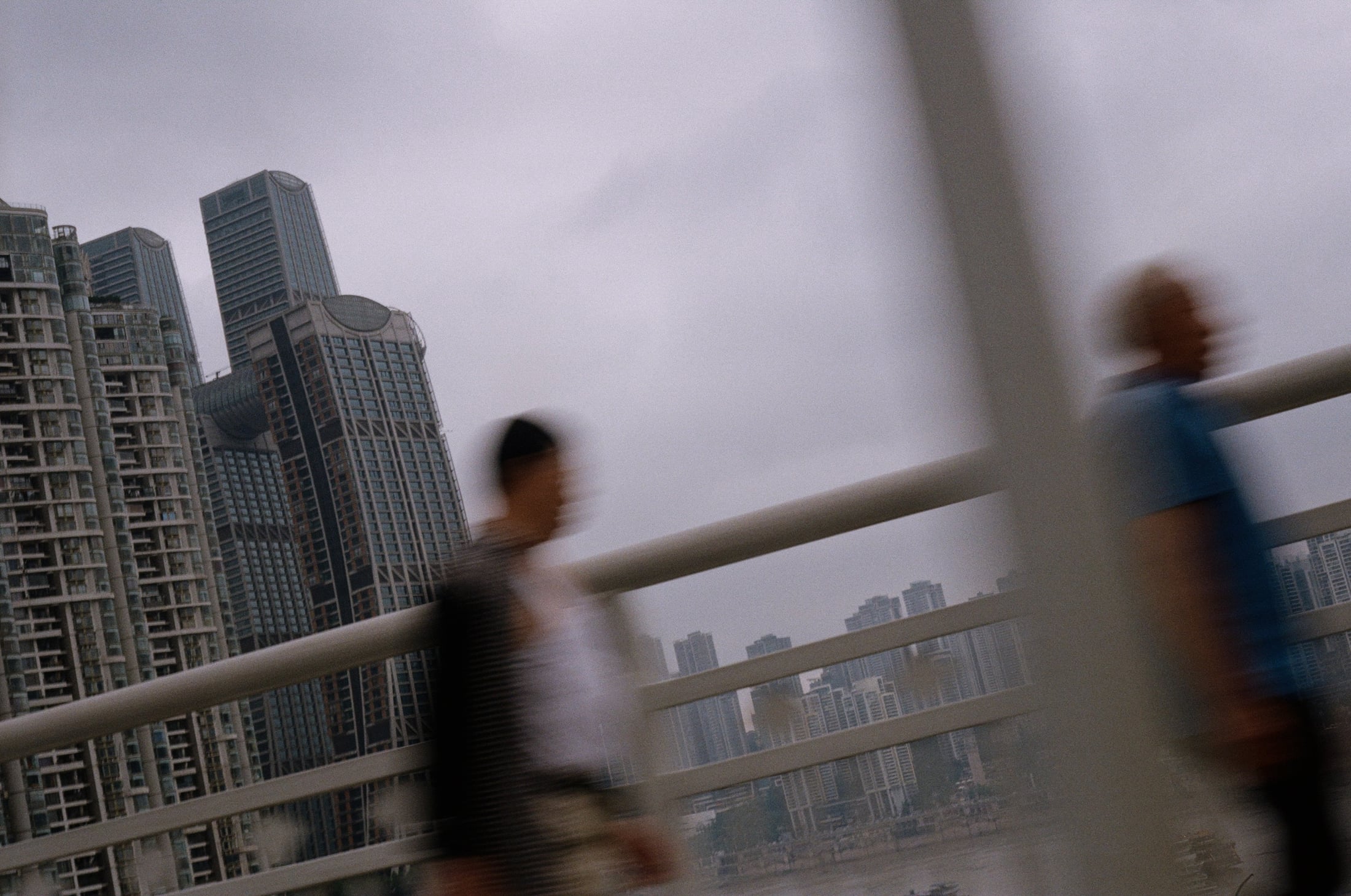 On foot, photograph 22