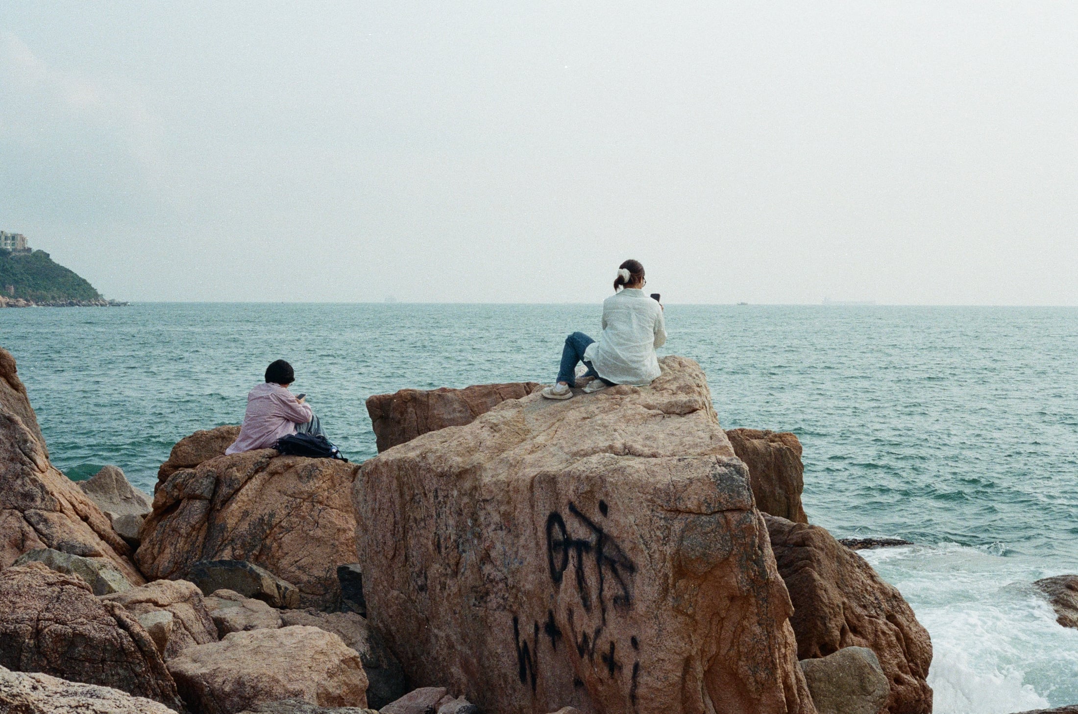 On foot, photograph 23