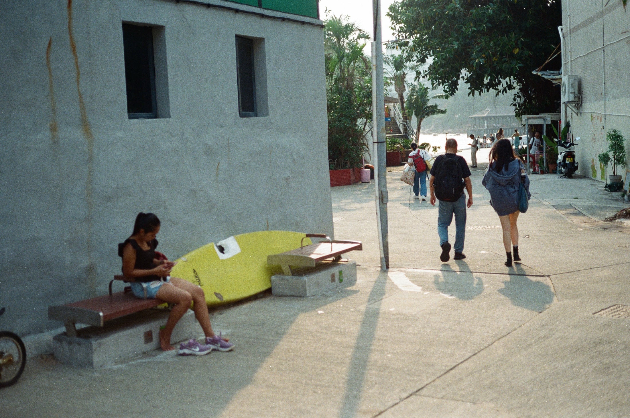 On foot, photograph 24