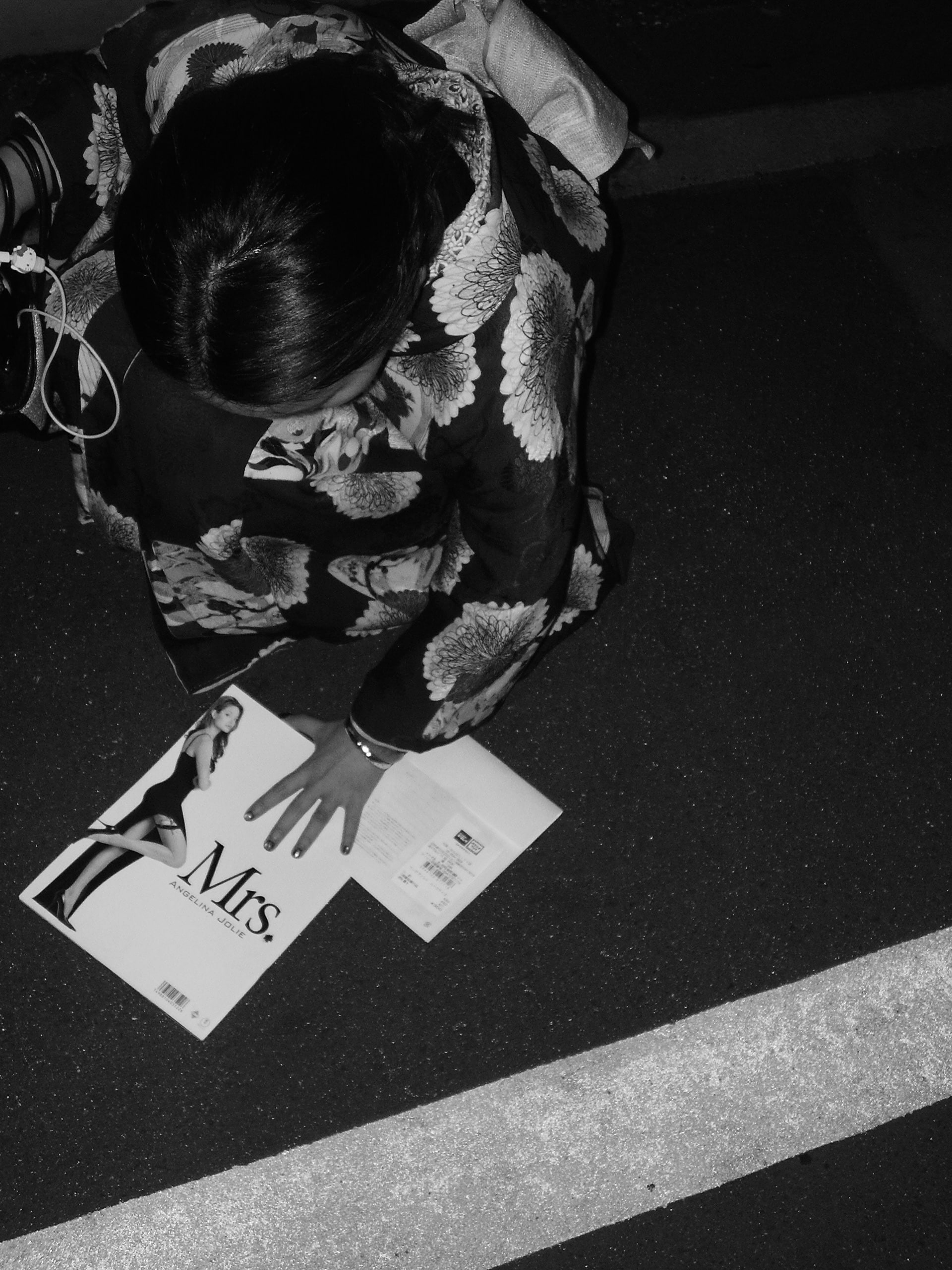 On foot, photograph 33